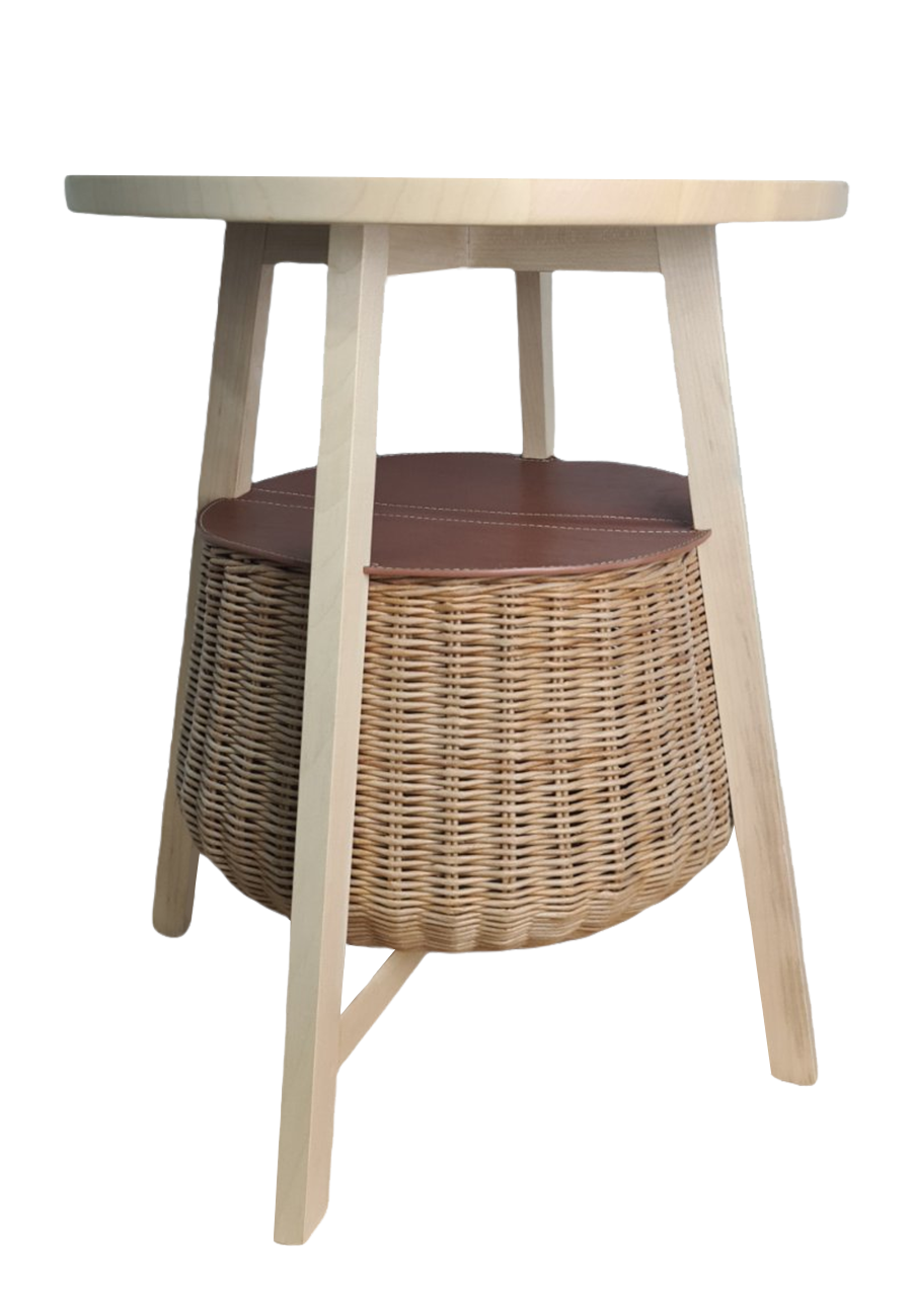 Журнальний столик або оригінальна тумбочка